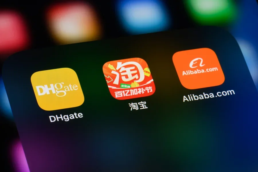 Alibaba und andere chinesische E-Commerce-Apps auf einem Telefonbildschirm