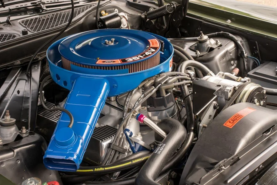 Car engine air filter media and construction largely dictate pricing