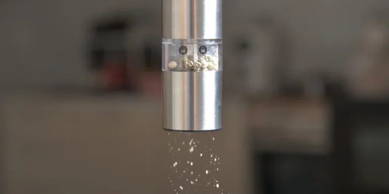 مطحنة الفلفل الكهربائية المصنوعة من الفولاذ المقاوم للصدأ والتكنولوجيا الحديثة