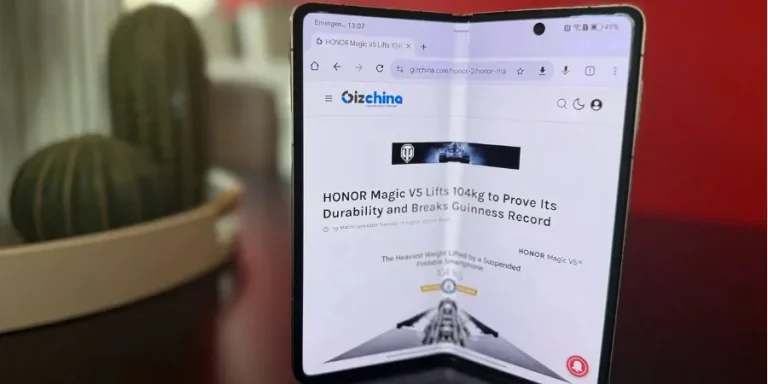 HONOR Magic V5