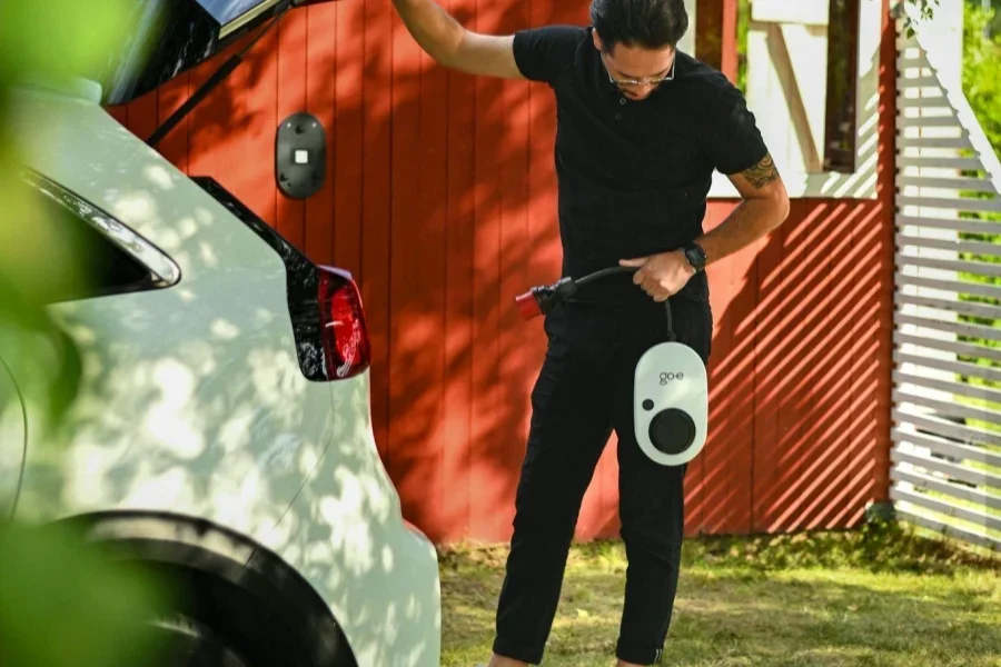 モバイルEV充電器はEV充電器の設置を必要としません