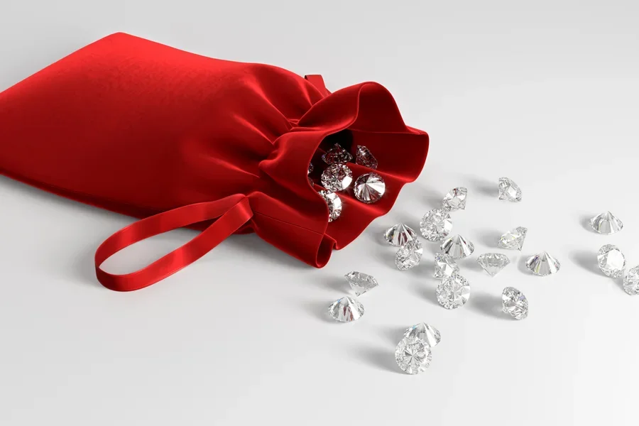 Бриллианты пьют из красного мешка