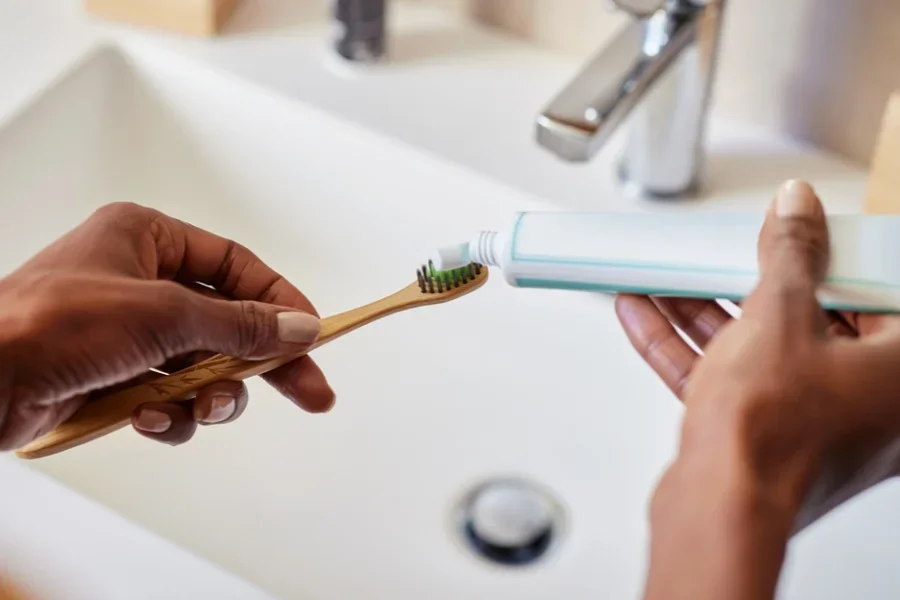 Good oral care product will stay in people’s life.