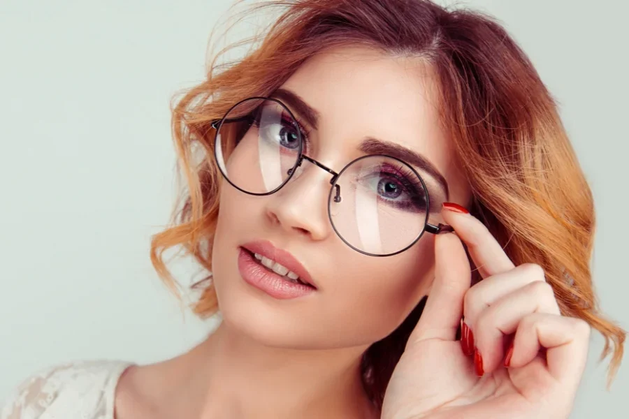 Lightweight glasses frames are popular choices.