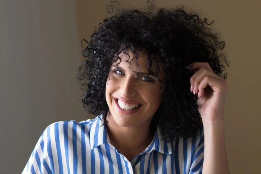 Perruque Courte Bouclée