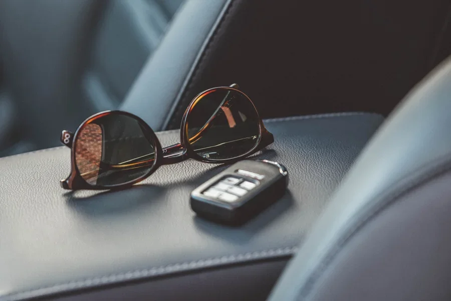 Lunettes de soleil Clés de voiture