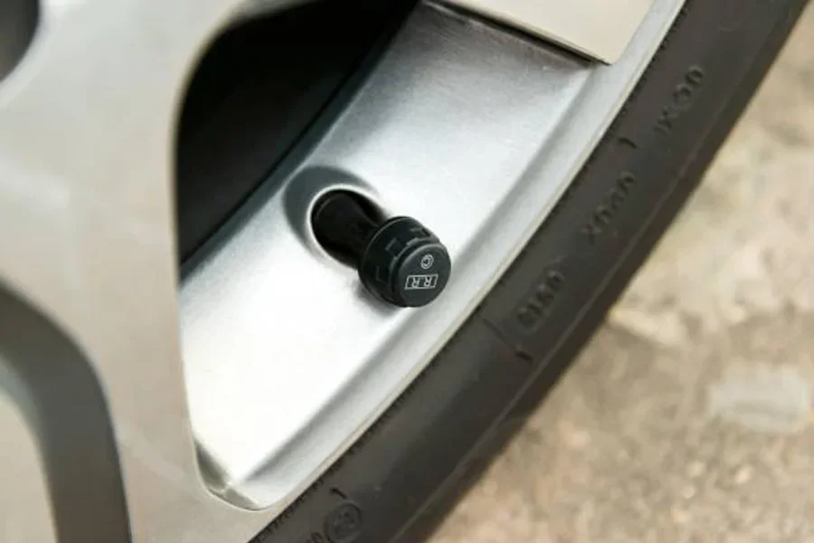 TPMS sensor programmer.Tire pressure sensors.
