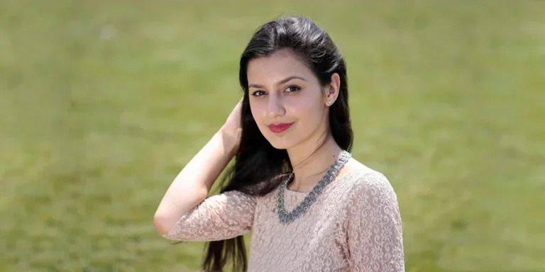 cara, cabello negro, ojos negros, belleza, viento, cabello negro