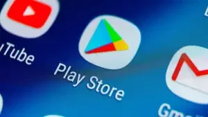 Imagen destacada de Google: Añade resúmenes de reseñas con IA a Play Store