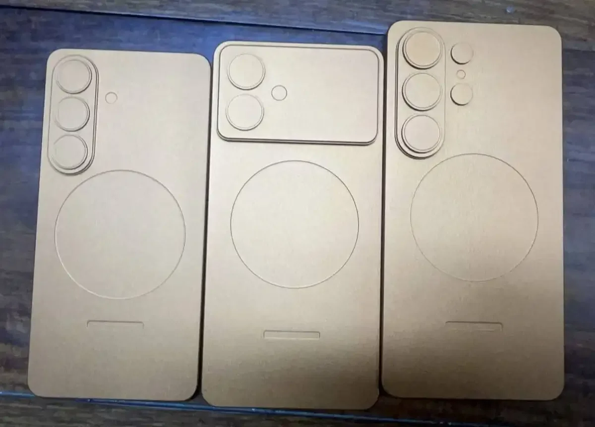 Samsung Galaxy S26 series dummies