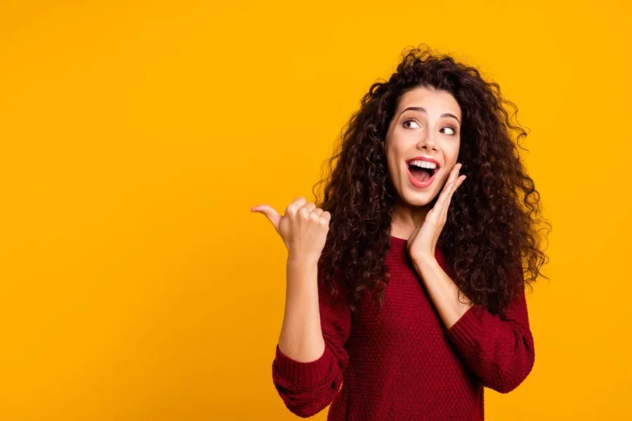 Бордовые против темно-бордовых волос