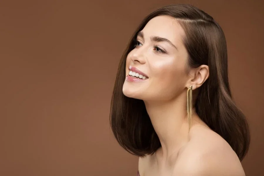 Cabelo castanho dourado