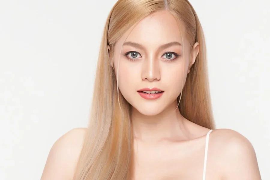 Light Strawberry Blonde