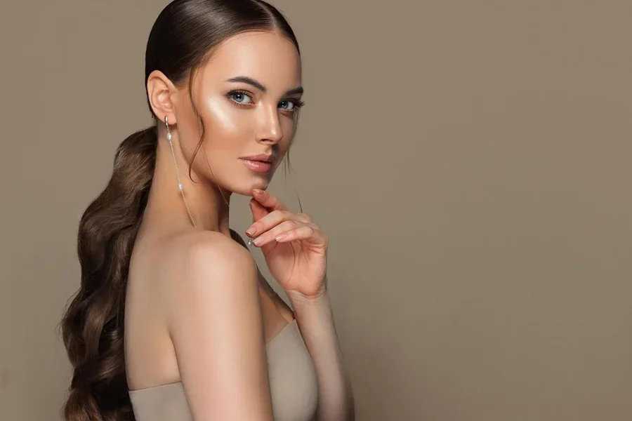 Perfectly Looking Young Brown Haired Woman