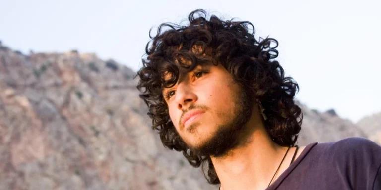 Porträt eines jungen Erwachsenen