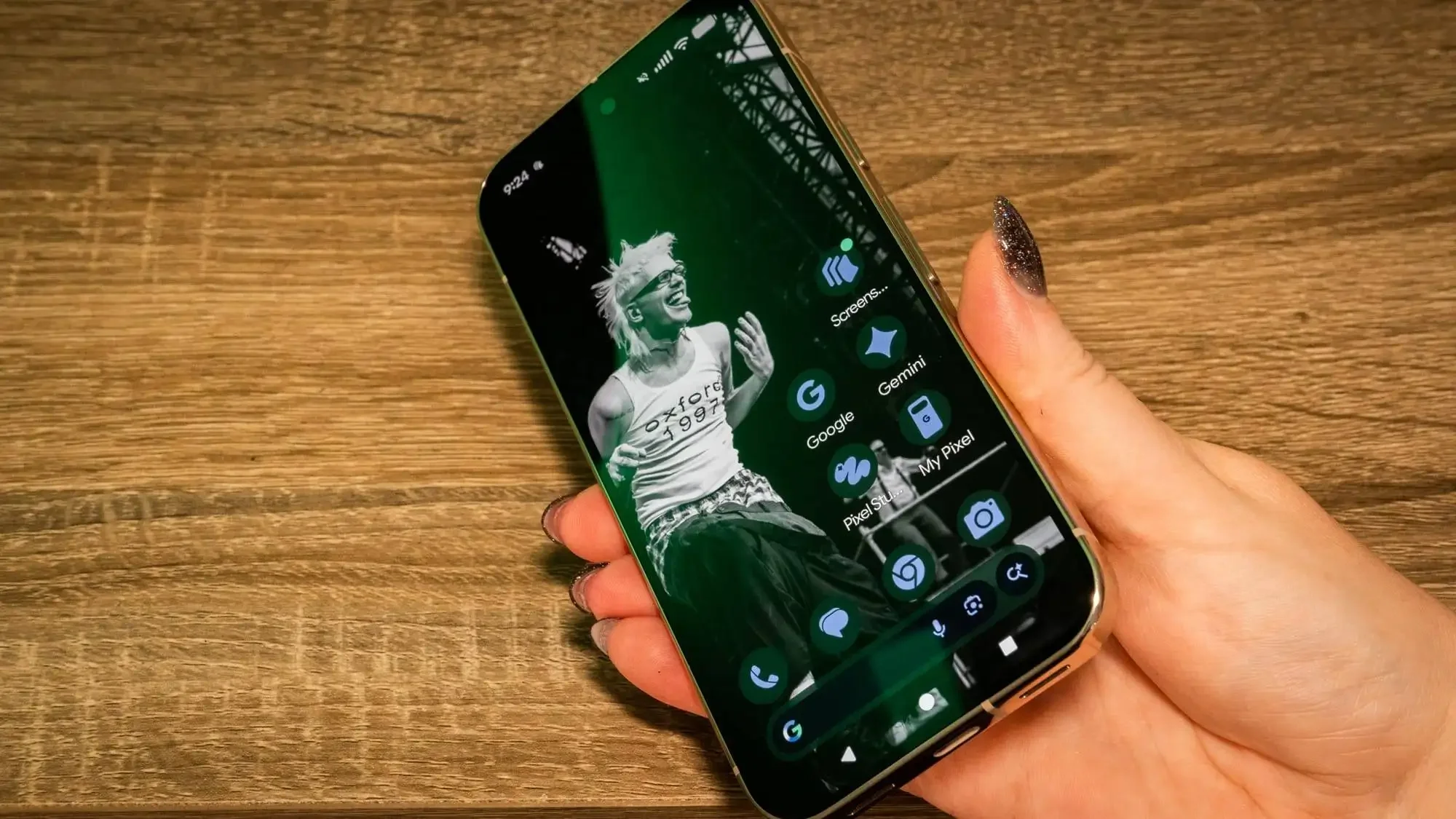 The Pixel Pro Camera Has a Secret Viewfinder Trick for Perfect Focus