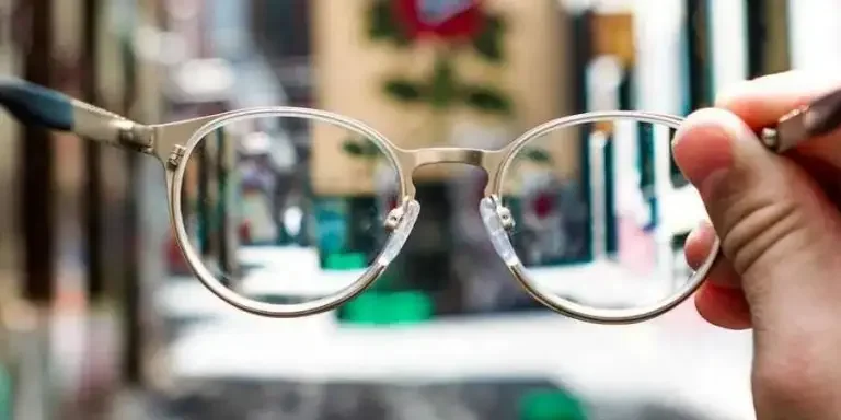 Titelbild für: Endlich ein Flaggschiff, das wirklich Wert auf unsere Augen legt – und den Hype wert ist!