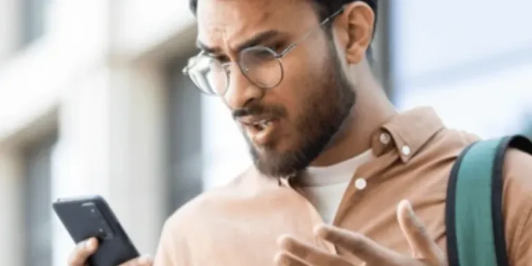 Image mise en avant pour «&nbsp;Les 10 processus d'arrière-plan cachés qui ralentissent silencieusement le système&nbsp;».