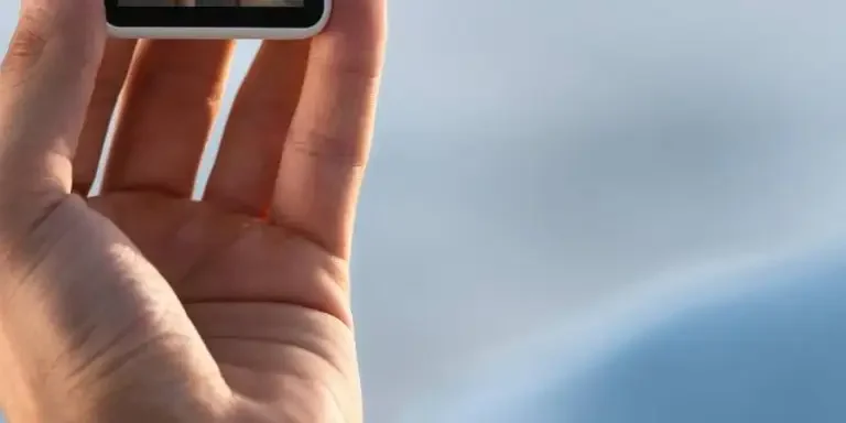 Gambar unggulan untuk Xtra Atto: Kamera Wearable 4K Miniatur yang Dibuat untuk Kreator yang Sering Bepergian