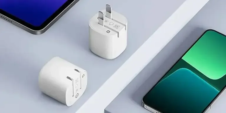 샤오미에서 또 한 번 선보이는 '주머니 속 45와트'의 대표 이미지입니다.